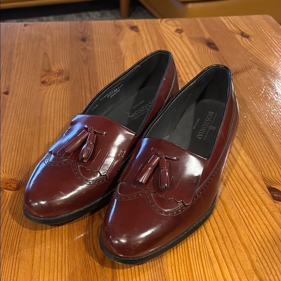 Bostonian Loafers Timeless Slip-On Design main image 6